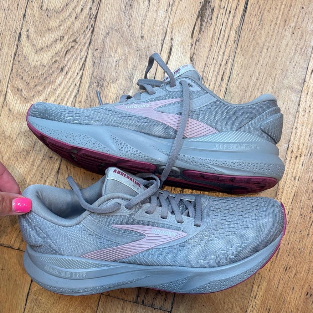 Brooks shoes